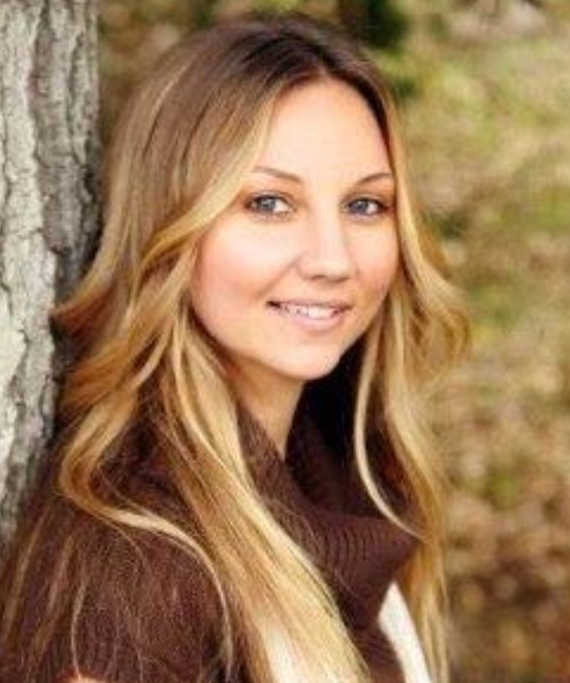 Summer Gibson headshot
