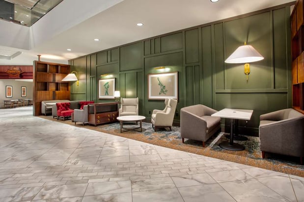 Images DoubleTree by Hilton Lansing