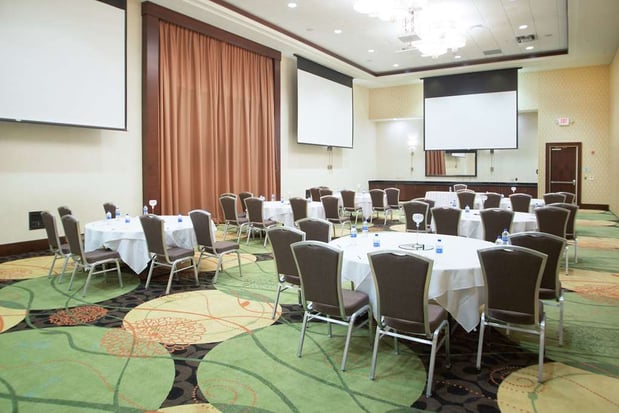 Images Embassy Suites by Hilton Fayetteville Fort Bragg