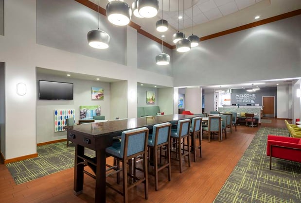 Images Hampton Inn & Suites St. Louis at Forest Park
