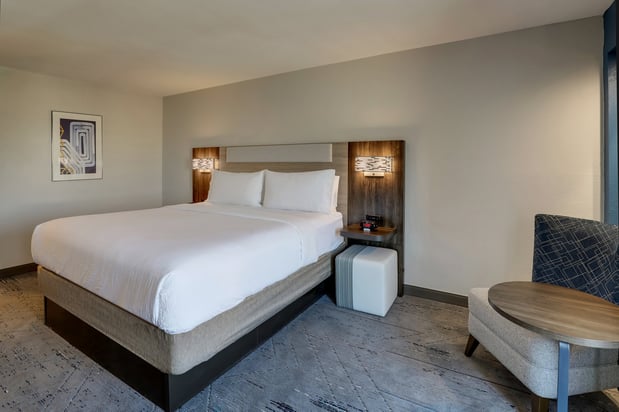 Images Holiday Inn Express & Suites Branson 76 Central by IHG