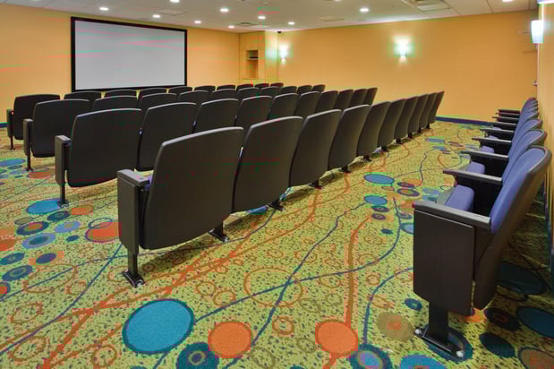 Images Holiday Inn & Suites Virginia Beach - North Beach by IHG