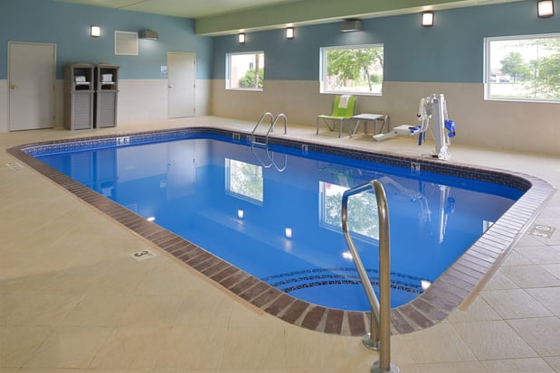 Images Holiday Inn Express & Suites Omaha - 120th And Maple by IHG