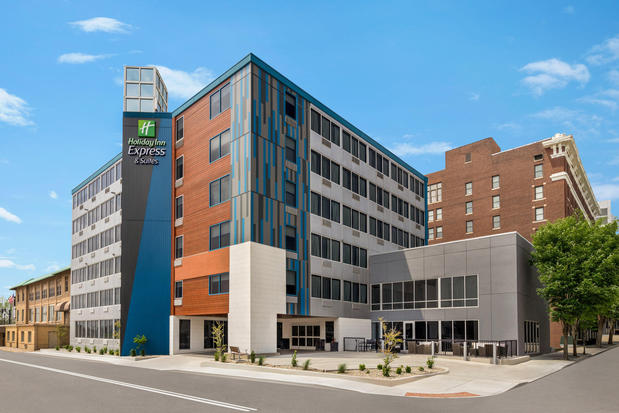 Images Holiday Inn Express & Suites Evansville Downtown by IHG