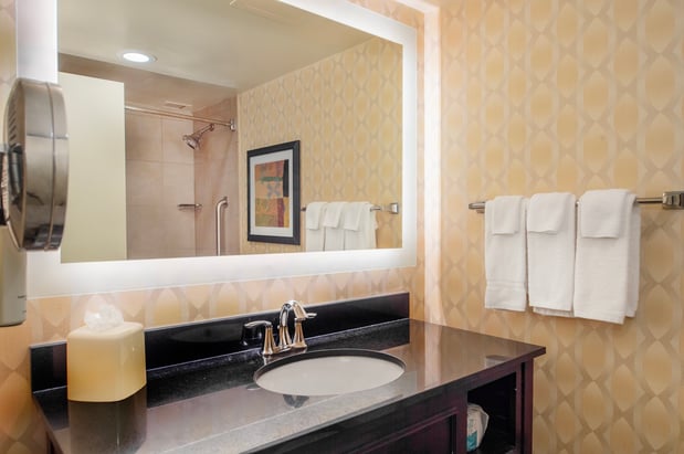Images Crowne Plaza St. Louis Airport by IHG
