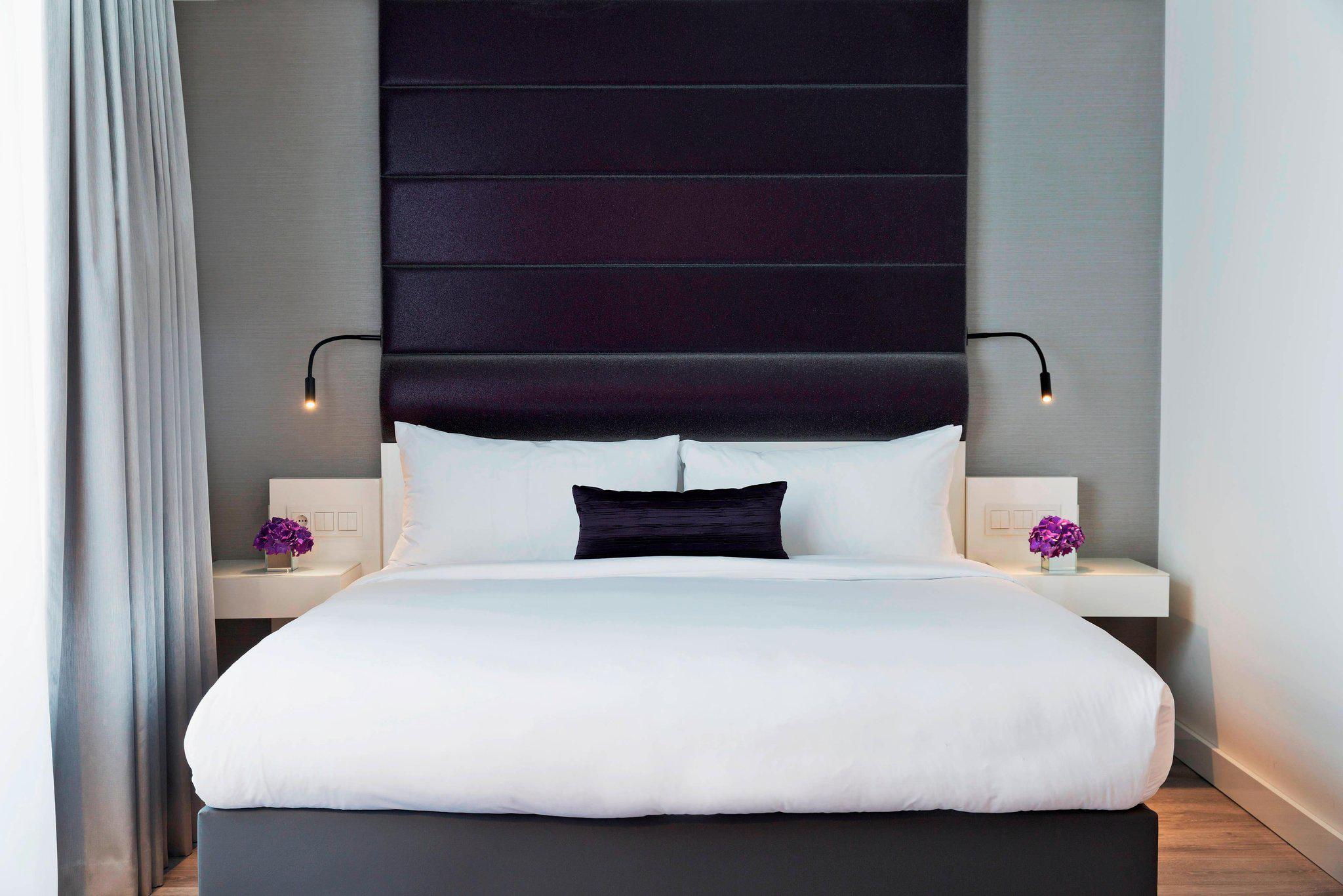 Renaissance Wien Hotel, Linke Wienzeile/Ullmannstrasse 71 in Vienna