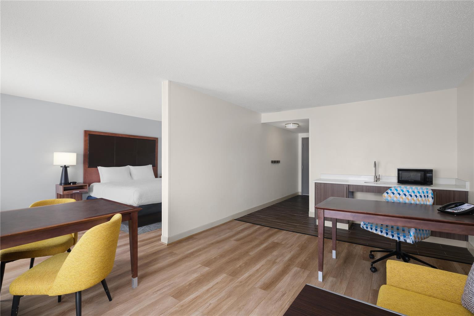 Guest room 
