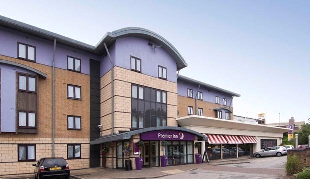 Premier Inn Leeds City Centre (Wellington Street) - Hotels in Leeds LS3 ...