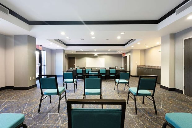 Images Hampton Inn & Suites Tulsa/Central