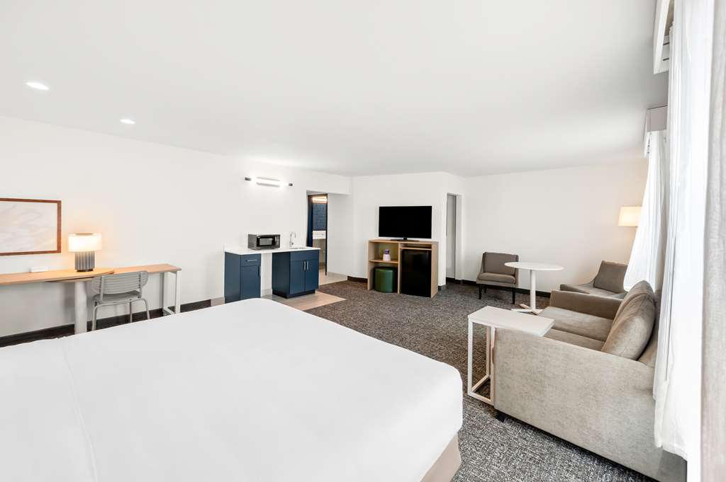 Guest room