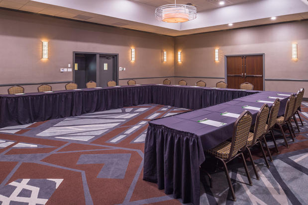 Images Holiday Inn Auburn-Finger Lakes Region by IHG