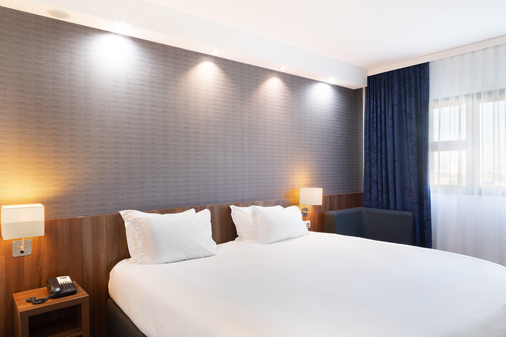 Images Holiday Inn Express Marseille Airport by IHG