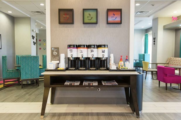 Images Hampton Inn Mustang