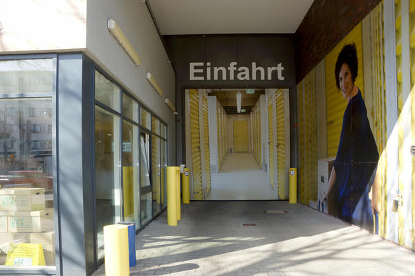 Drive In Area am Standort von LAGERBOX in Hannover List