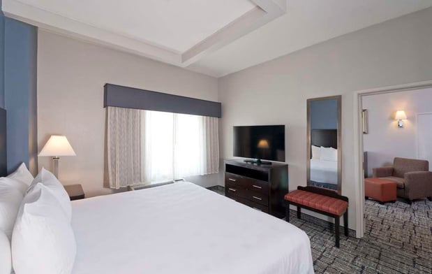 Images Best Western Plus Hotel & Conference Center