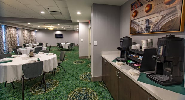 Images Holiday Inn Knoxville N - Merchant Drive by IHG
