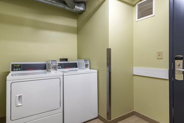 Images Holiday Inn Atlanta-Gas South Arena Area by IHG