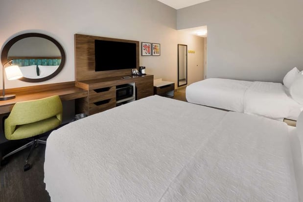 Images Hampton Inn & Suites Fredericksburg-at Celebrate Virginia