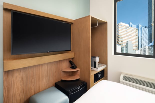 Images Even Hotel Long Island City - New York by IHG