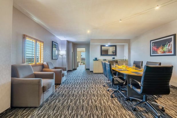 Images Embassy Suites by Hilton Convention Center Las Vegas