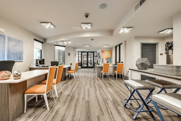 Images Maverick Place Apartments