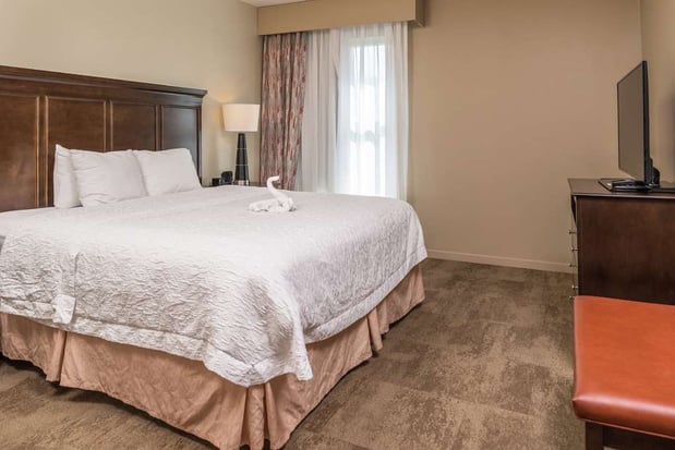 Images Hampton Inn & Suites Charlotte-Arrowood Rd.