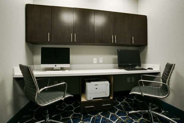 Images Hampton Inn & Suites Dallas/Ft. Worth Airport South