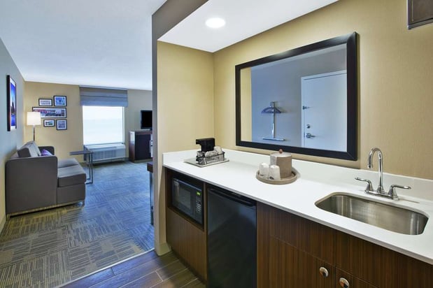 Images Hampton Inn Commerce Novi
