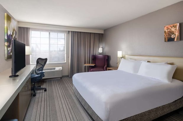 Images Hilton Garden Inn Bakersfield