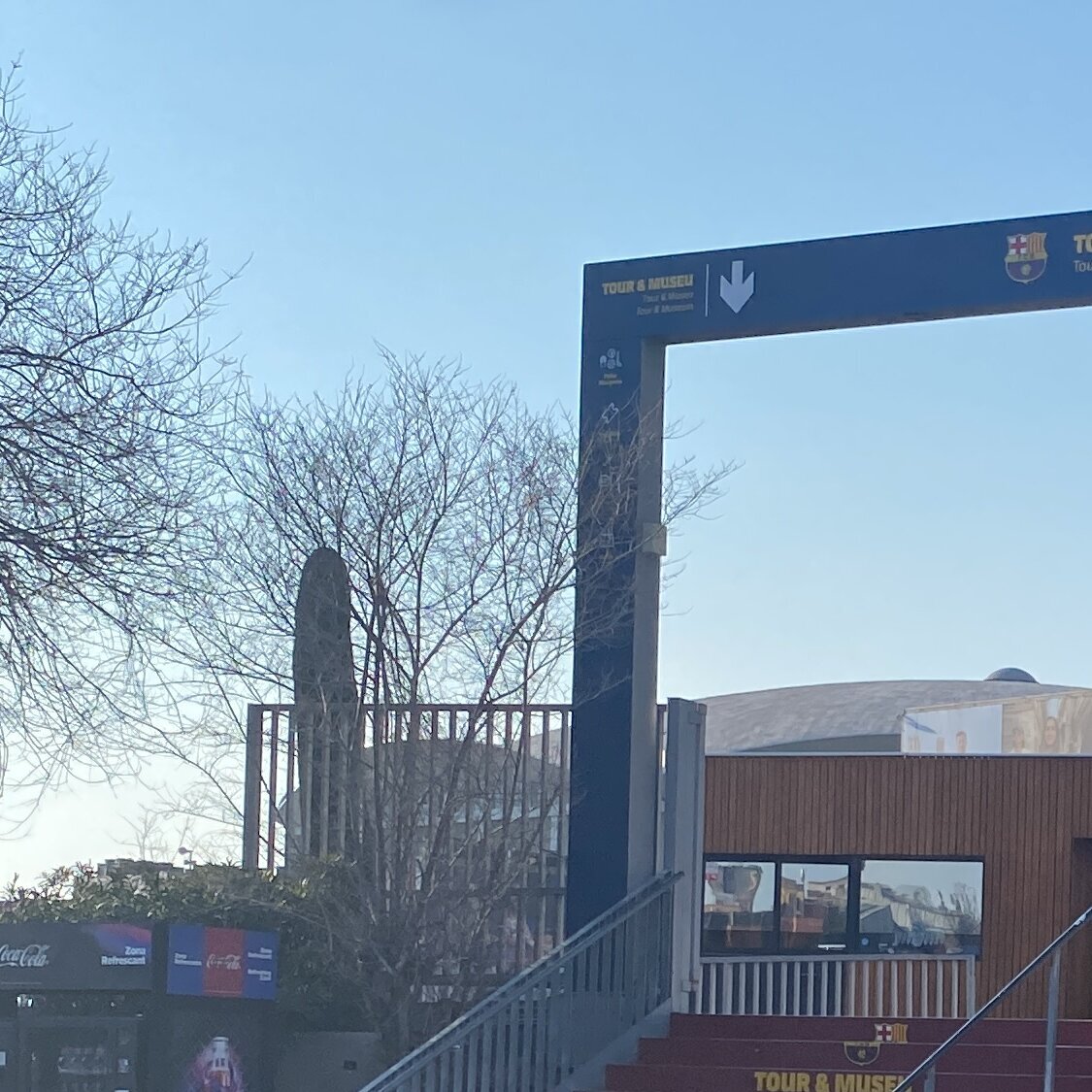 Images Fleet and Goo Minibus