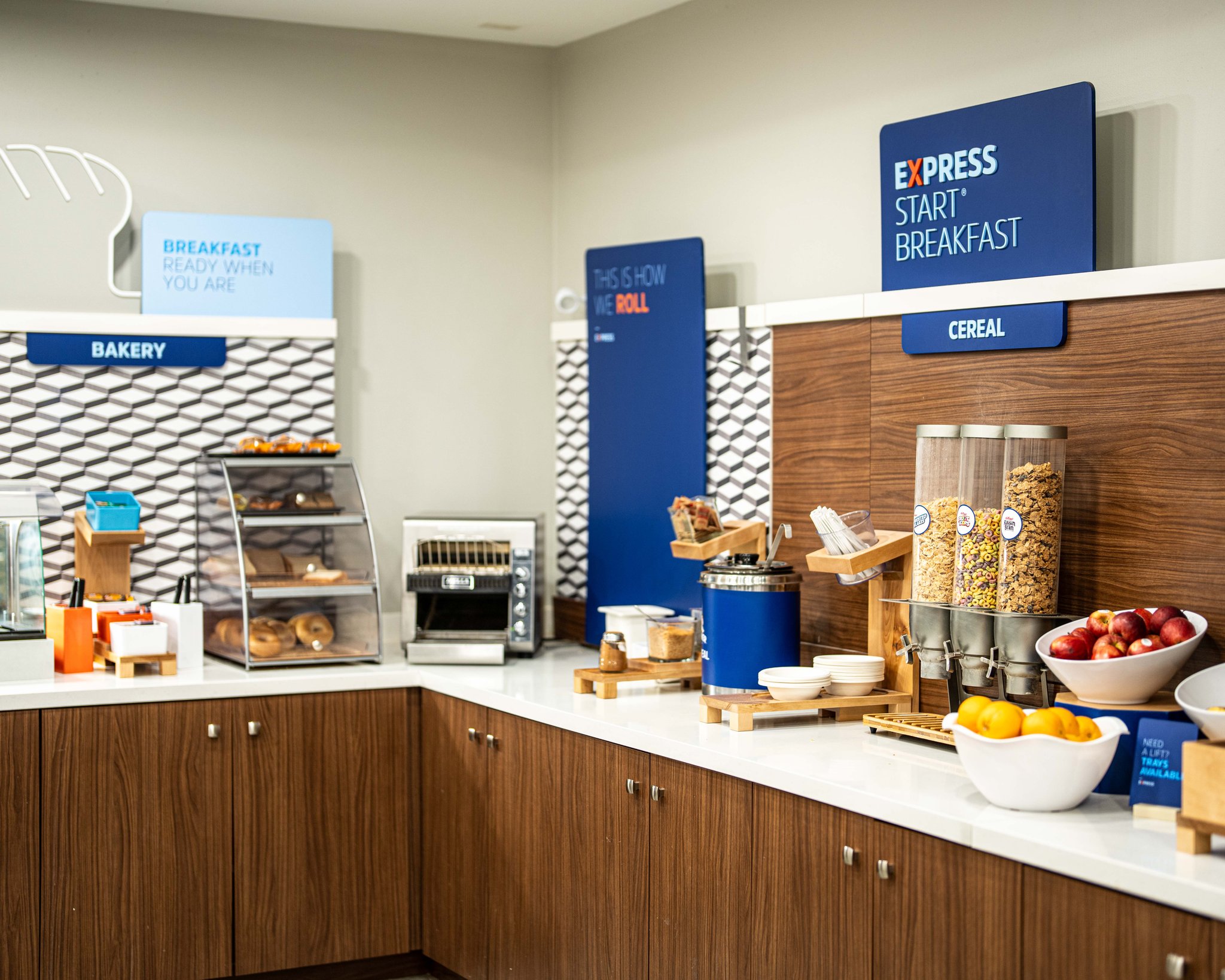 Images Holiday Inn Express & Suites North Bay by IHG