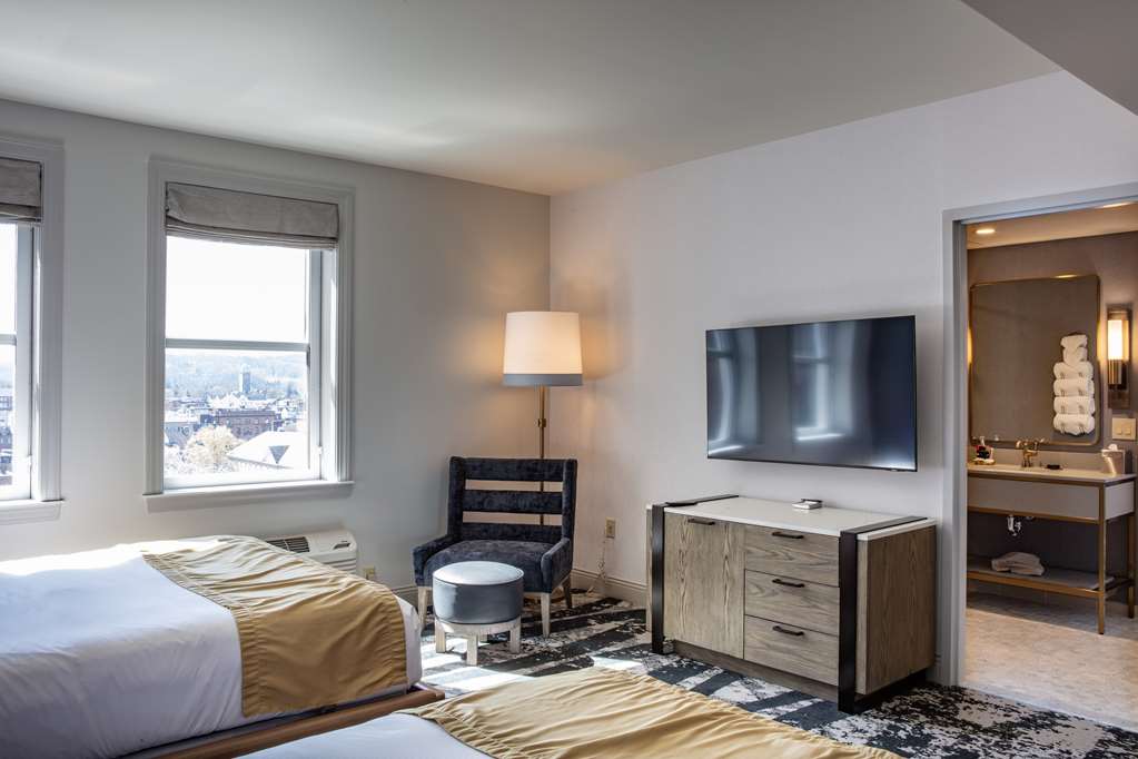 Guest room