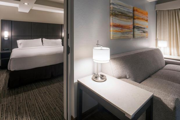 Images Holiday Inn & Suites Phoenix Airport North by IHG