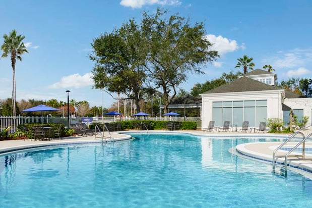 Images Hilton Garden Inn Orlando at SeaWorld