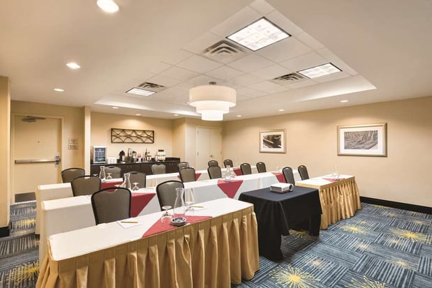 Images Hilton Garden Inn Fargo