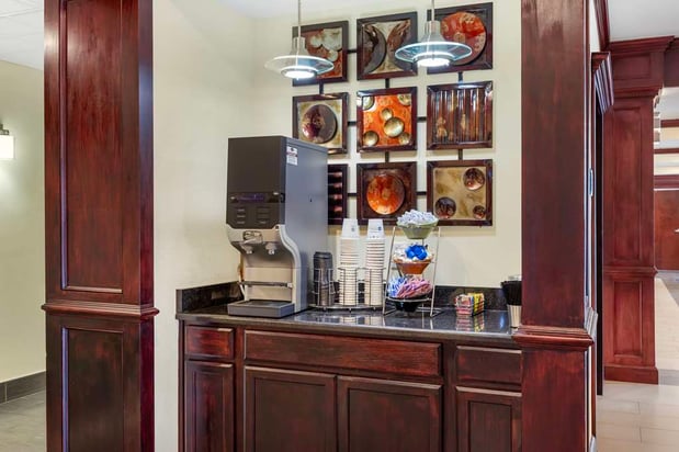 Images Best Western Plus Pratt