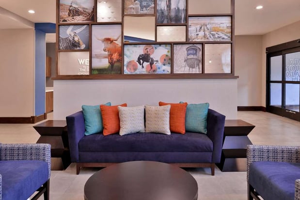 Images Hampton Inn & Suites Legacy Park-Frisco