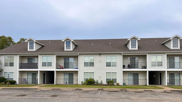 Images Village Square of Searcy