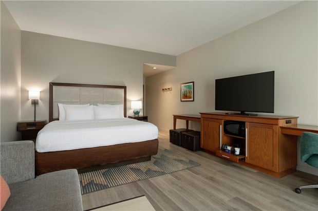 Images Hampton Inn & Suites Tampa Busch Gardens Area