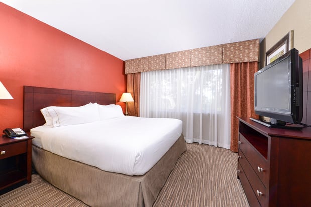 Images Holiday Inn Express Clearwater East - Icot Center by IHG