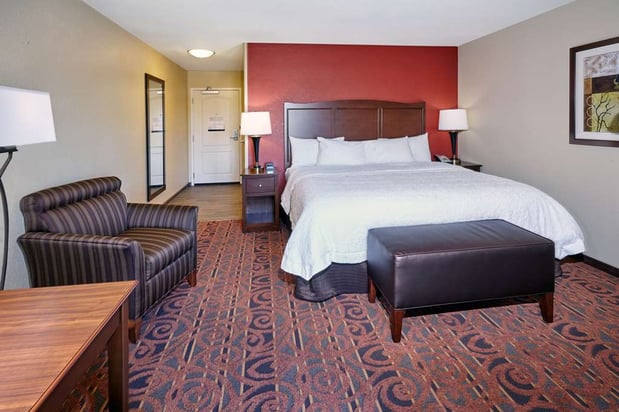 Images Hampton Inn & Suites Milwaukee/Franklin