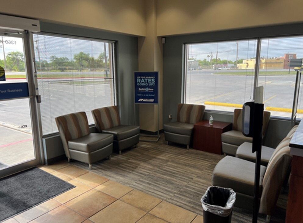 SSFCU Pleasanton Branch - Waiting Area