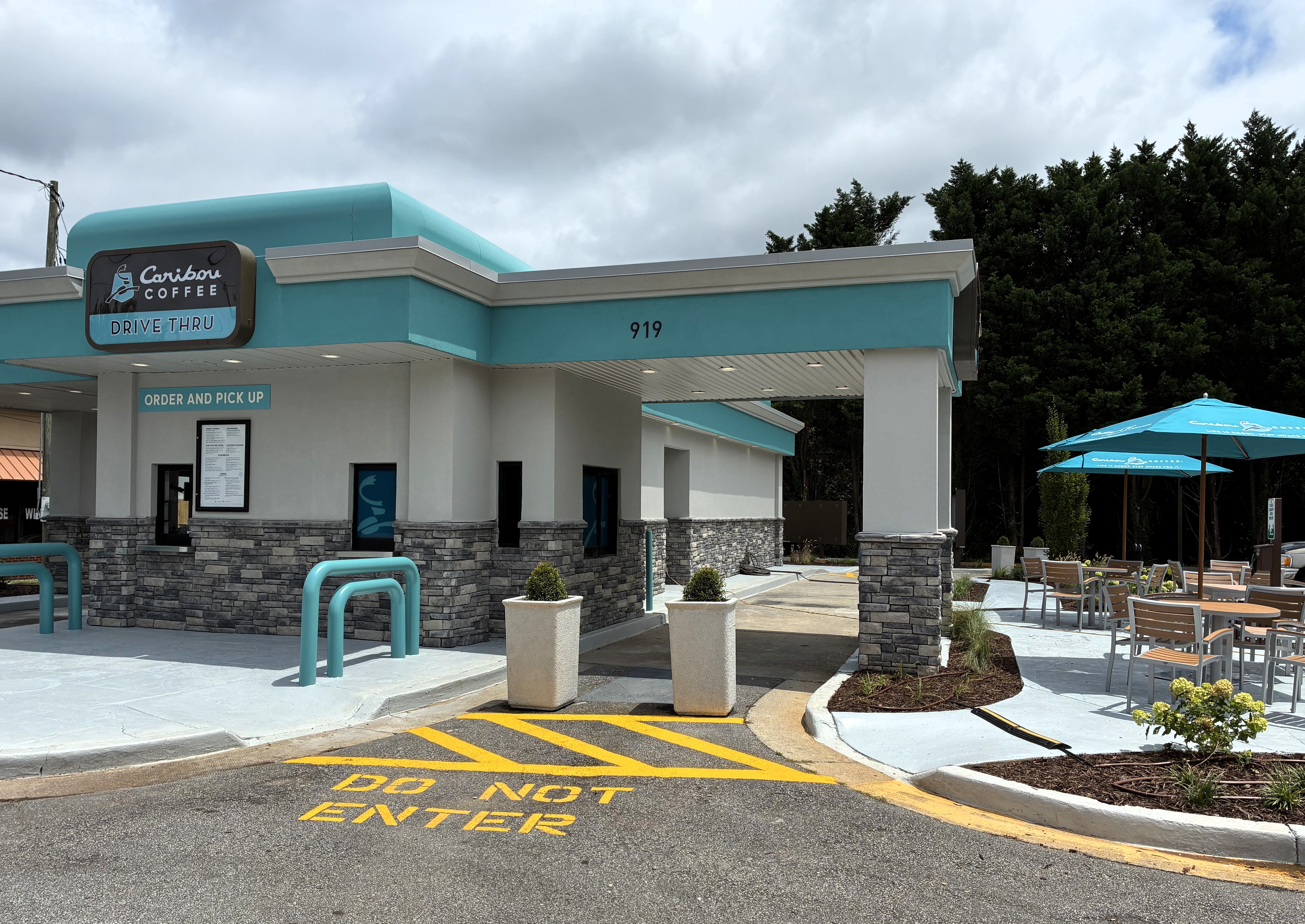 Storefront of the Caribou Coffee at 919 Buford Drive in Lawrenceville