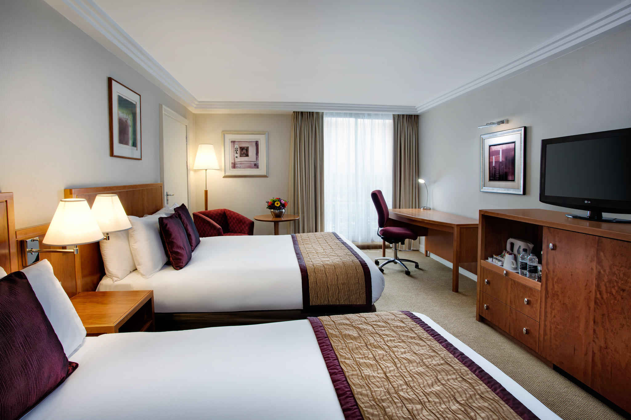 Images Crowne Plaza London - Heathrow, an IHG Hotel