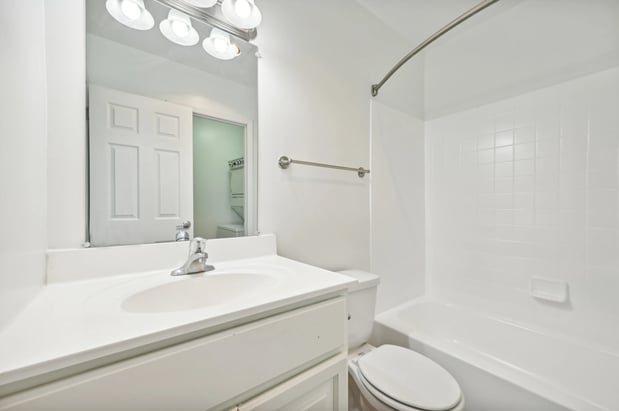 Images ReNew Odenton apartments