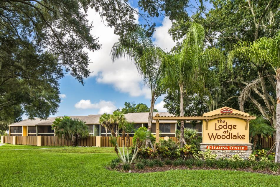 Inviting entrance sign