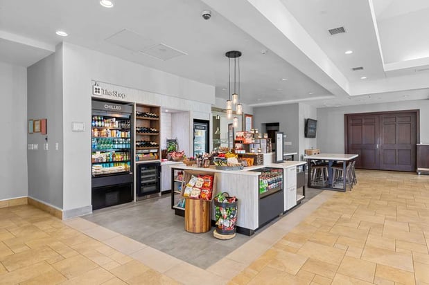 Images Hilton Garden Inn Auburn