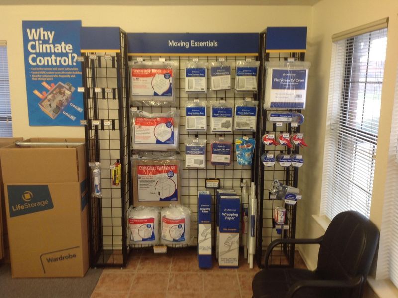 Life Storage - Watauga