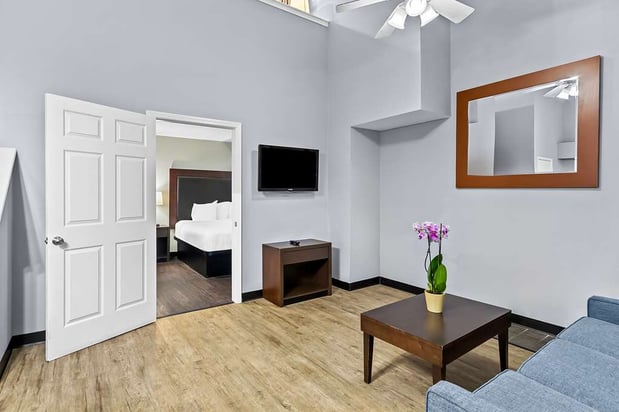 Images SureStay Studio by Best Western Pensacola