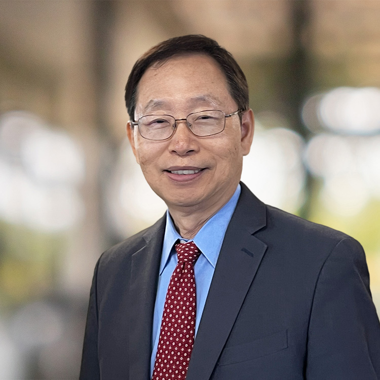 Headshot of Andy Liu, a wealth advisor at Chase